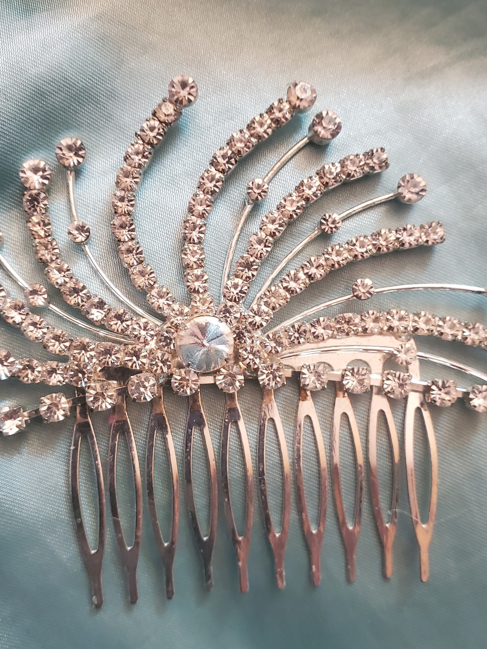 Crystal-Embellished Silver Hair Comb for Women